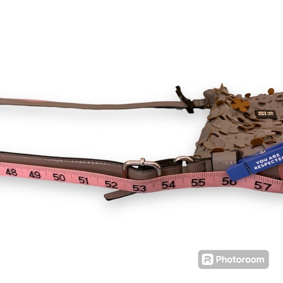 EUC Leather Adjustable Crossbody w/ floral cutouts, Luxury German Brand - Picture 10 of 11